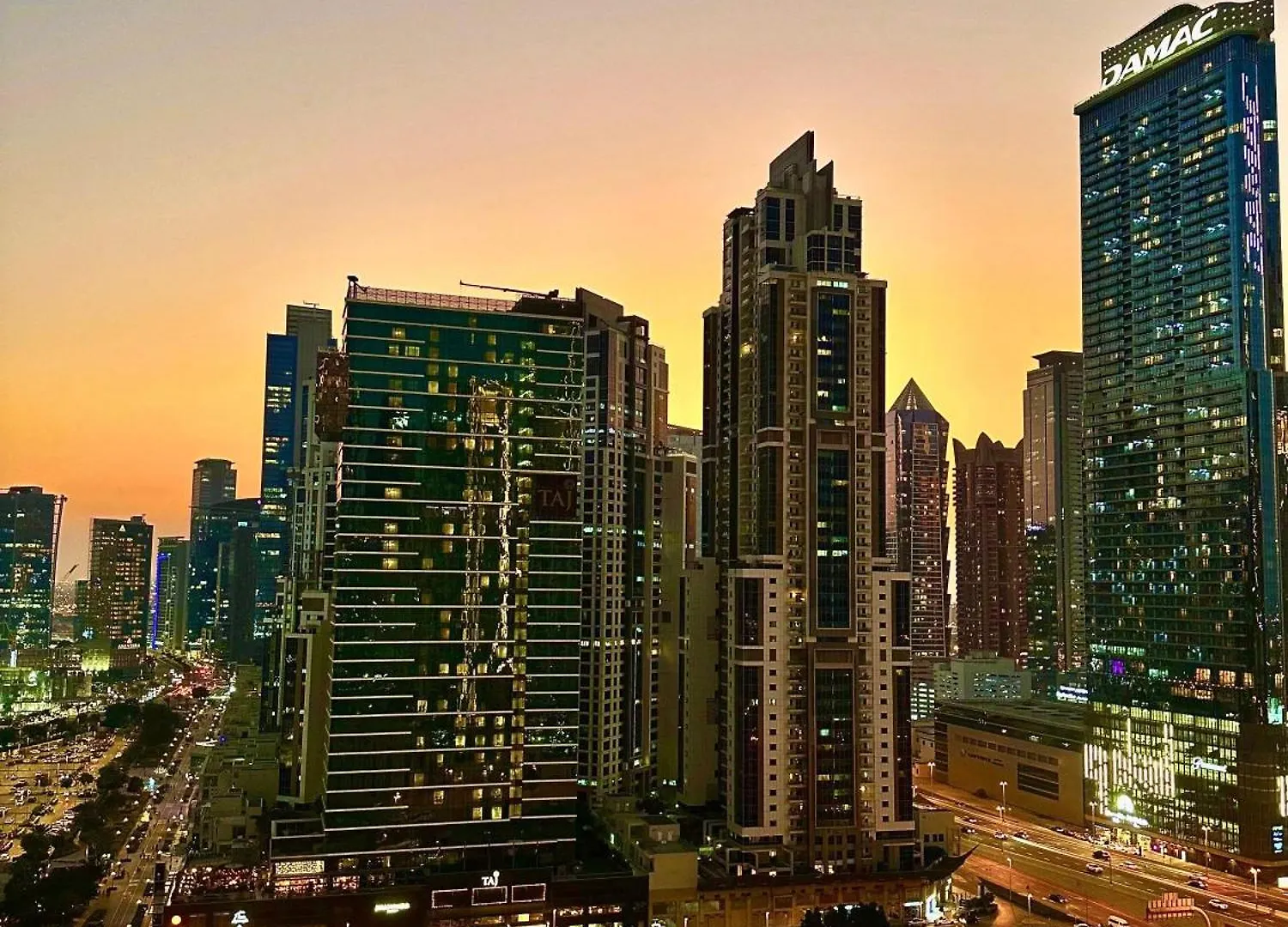 Stylish New 1Br Walk To Burj Khalifa & Dubai Mall Apartment