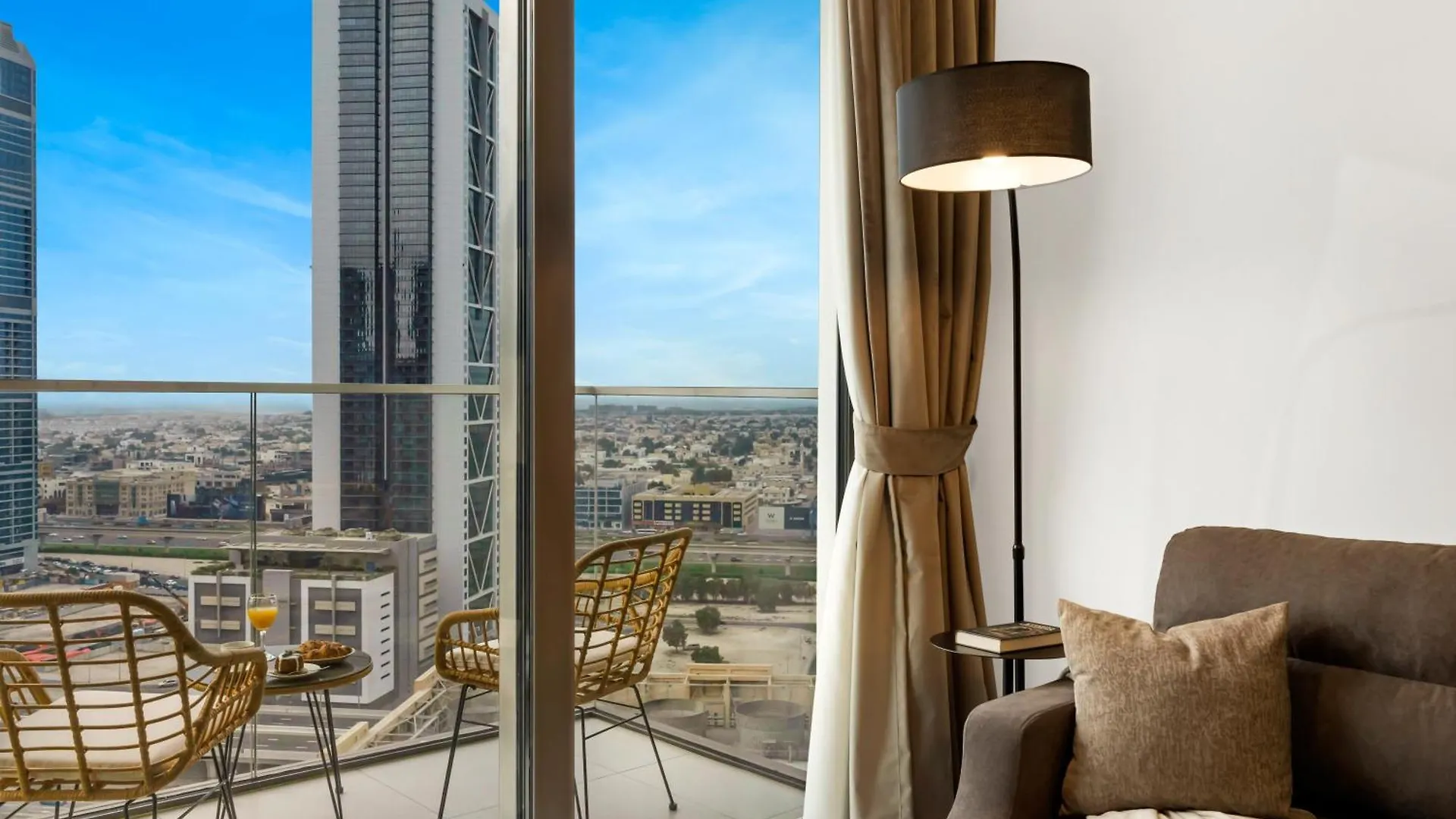 Stylish New 1Br Walk To Burj Khalifa & Dubai Mall Apartment