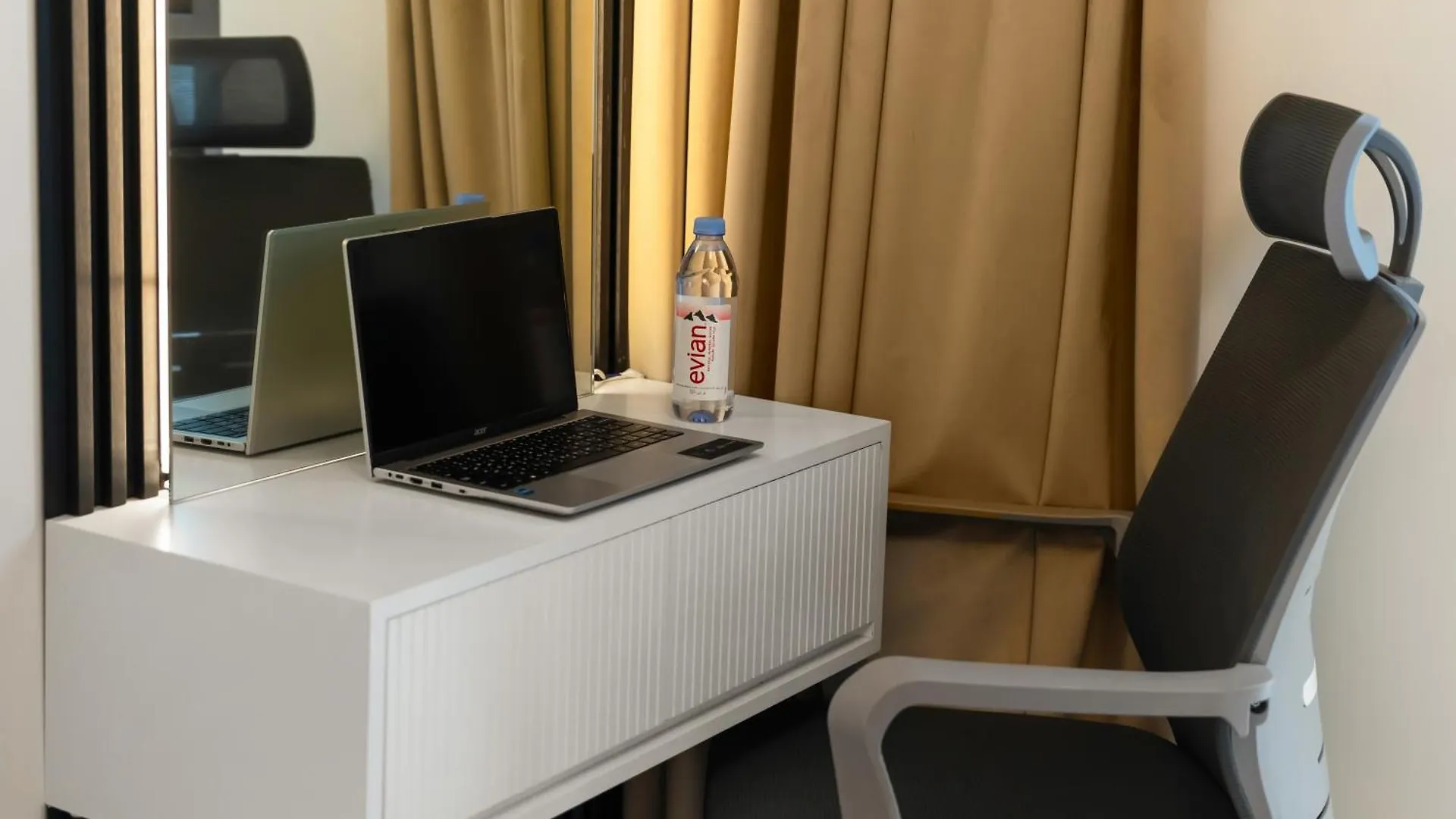 Stylish New 1Br Walk To Burj Khalifa & Dubai Mall