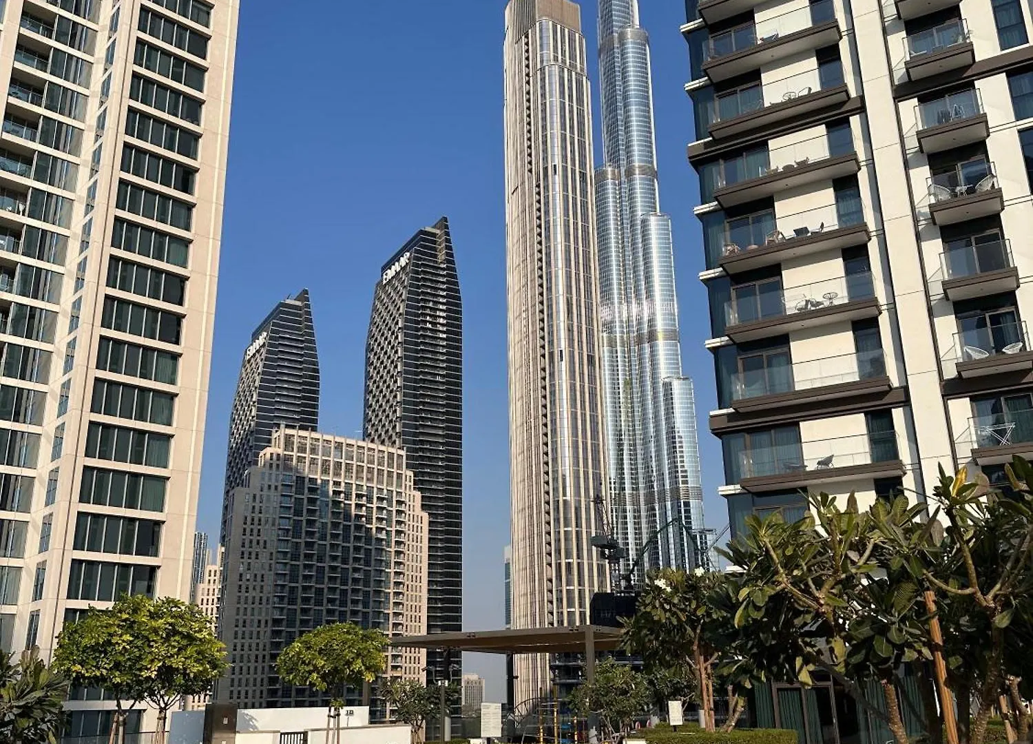 Stylish New 1Br Walk To Burj Khalifa & Dubai Mall Apartment