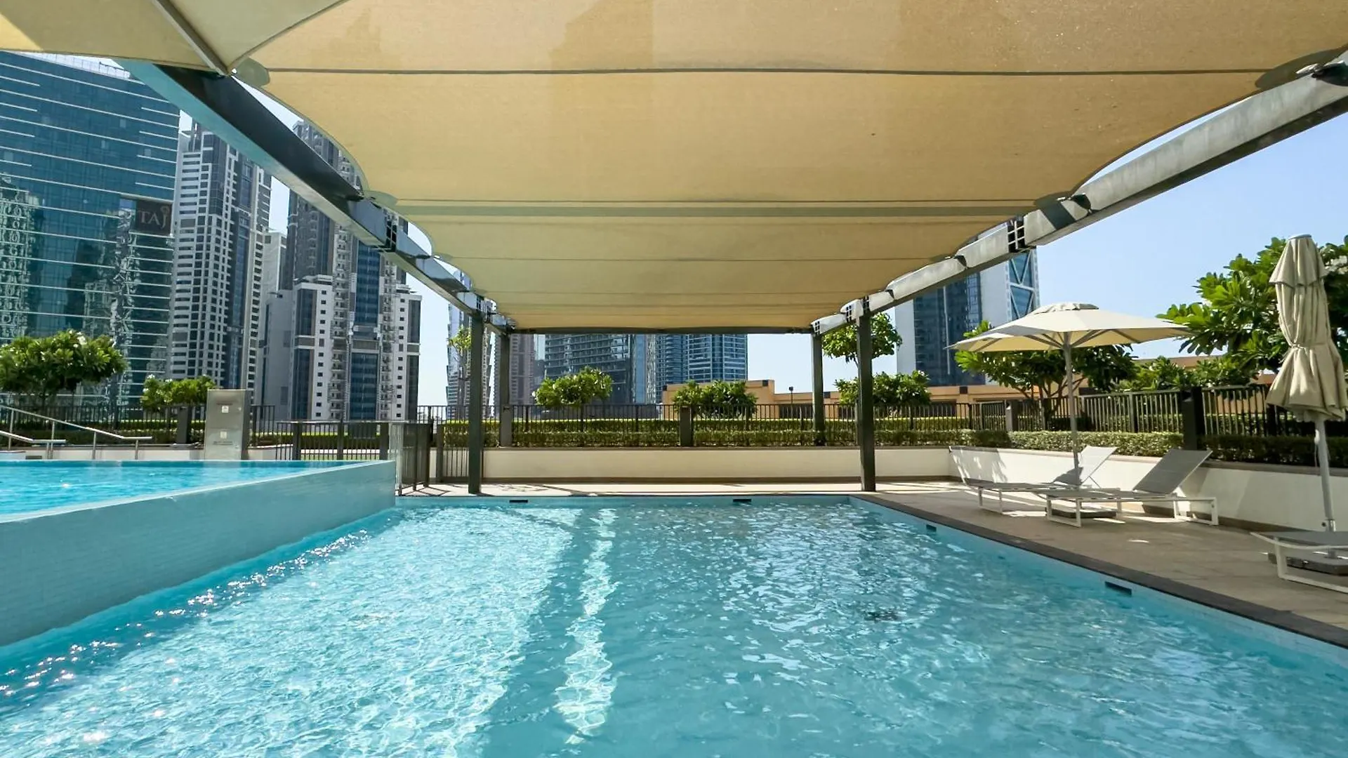 Apartment Stylish New 1Br Walk To Burj Khalifa & Dubai Mall