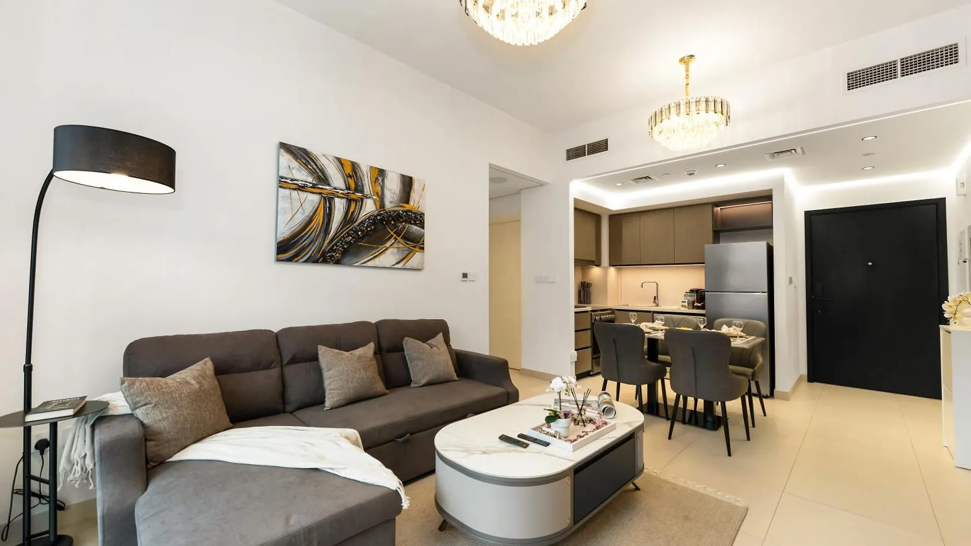 Apartment Stylish New 1Br Walk To Burj Khalifa & Dubai Mall