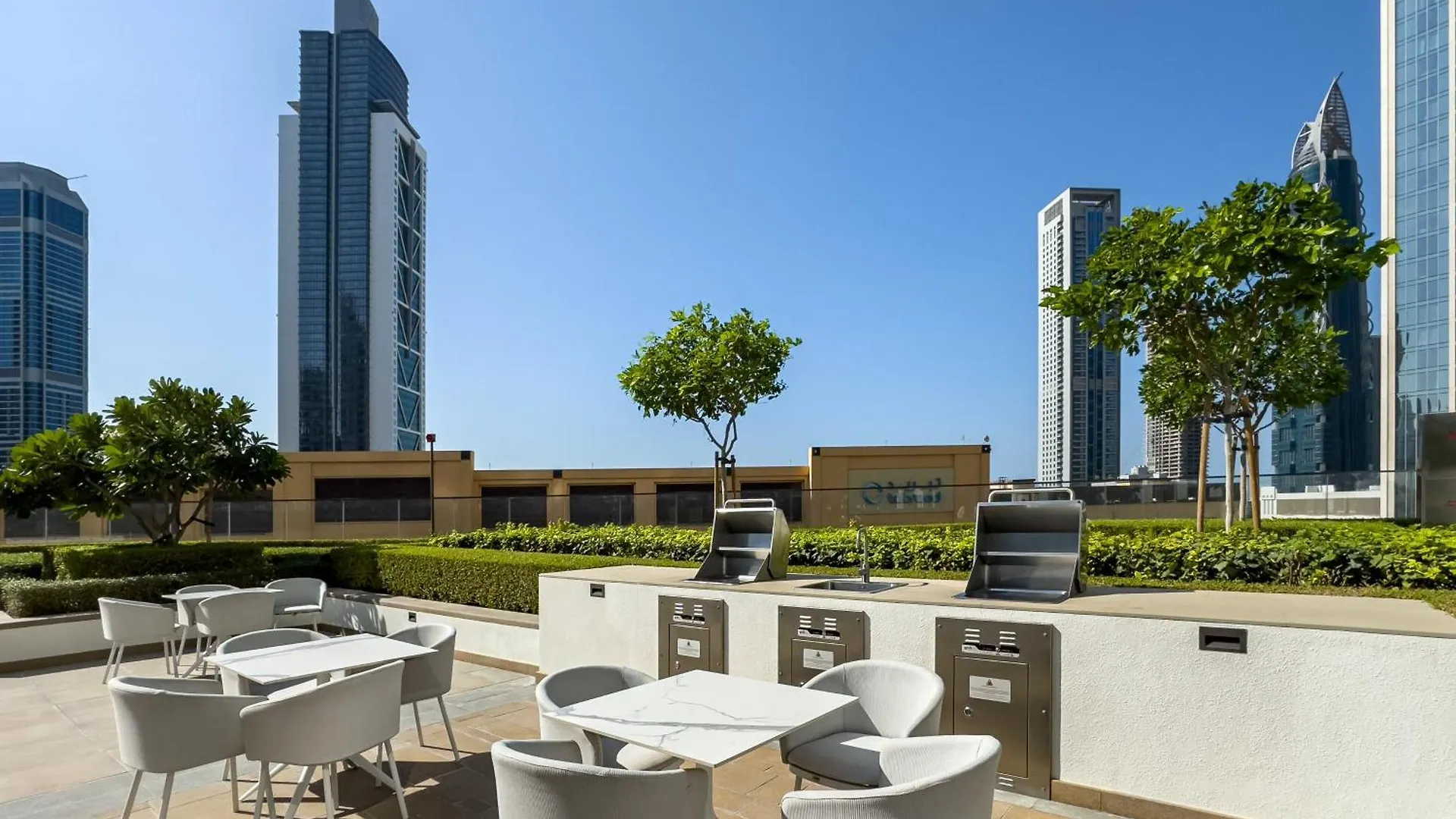 Apartment Stylish New 1Br Walk To Burj Khalifa & Dubai Mall